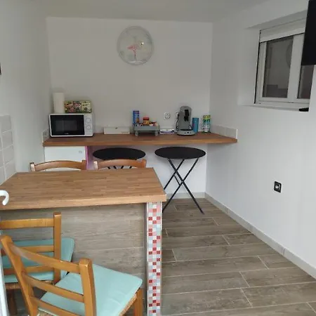 Maison Pink Flamingo Aeroport 2 A 4 Personnes * Tille