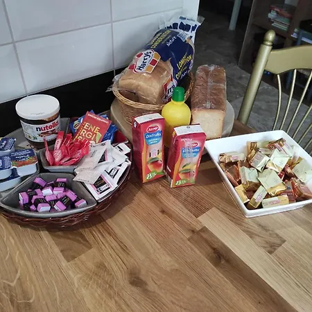 Hébergement de vacances Maison Pink Flamingo Aeroport 2 A 4 Personnes *