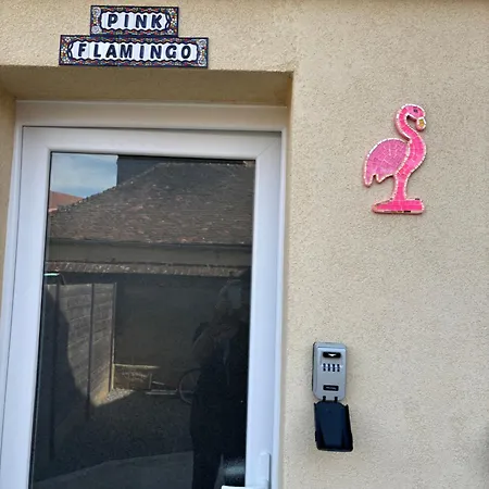 Holiday home Maison Pink Flamingo Aeroport 2 A 4 Personnes *